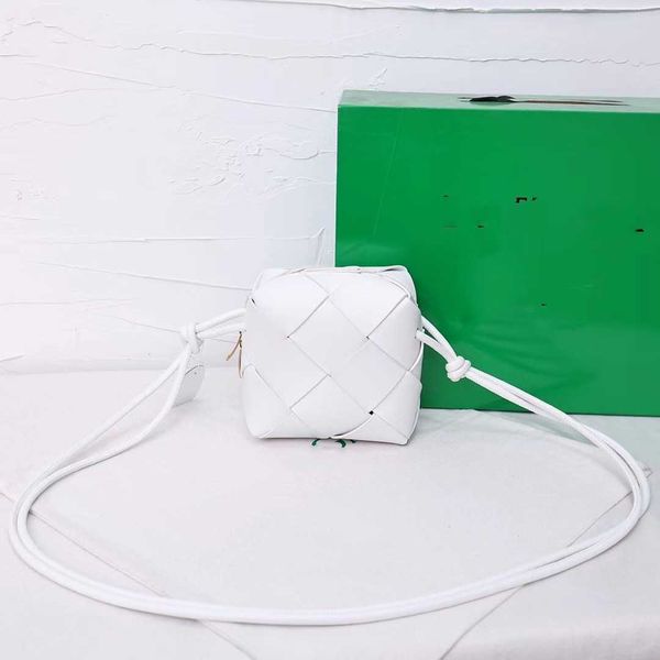 bag cassette botegas one women bags luxurys womens shoulder designer mini batega camera 2023 new female leather woven 5hrr
bag cassette botegas one women bags luxurys womens shoulder designer mini batega camera 2023 new female leather woven 5hrr