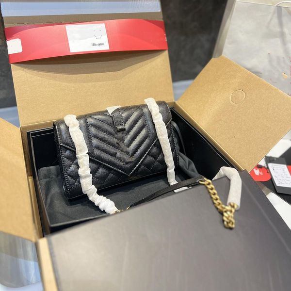 2023 luxury designer handbag shoulder bag brand seam leather ladies metal chain clamshell messenger multiple colors chain bags factory outle
2023 luxury designer handbag shoulder bag brand seam leather ladies metal chain clamshell messenger multiple colors chain bags factory outle