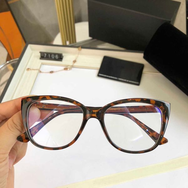 luxury brand sunglasses fashion multi-color classic women men designer glasses classic summer sports sun shading sunglasses, White;black
luxury brand sunglasses fashion multi-color classic women men designer glasses classic summer sports sun shading sunglasses, White;black