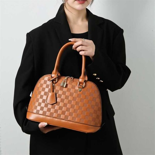 women's bag new bag trend handbag checked shell bag large capacity sling single shoulder messenger bag
women's bag new bag trend handbag checked shell bag large capacity sling single shoulder messenger bag