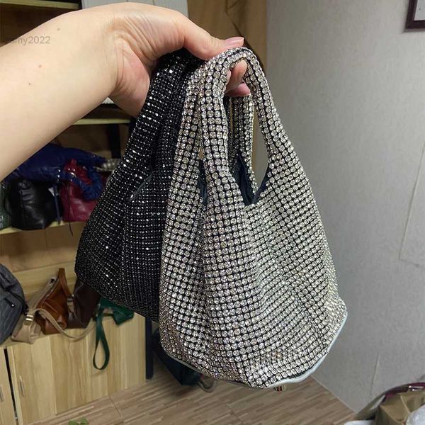 luxury diamonds bucket bag designer brand women handbags shinny rhinestone mesh shoulder crossbody bags evening party purse 2022
luxury diamonds bucket bag designer brand women handbags shinny rhinestone mesh shoulder crossbody bags evening party purse 2022