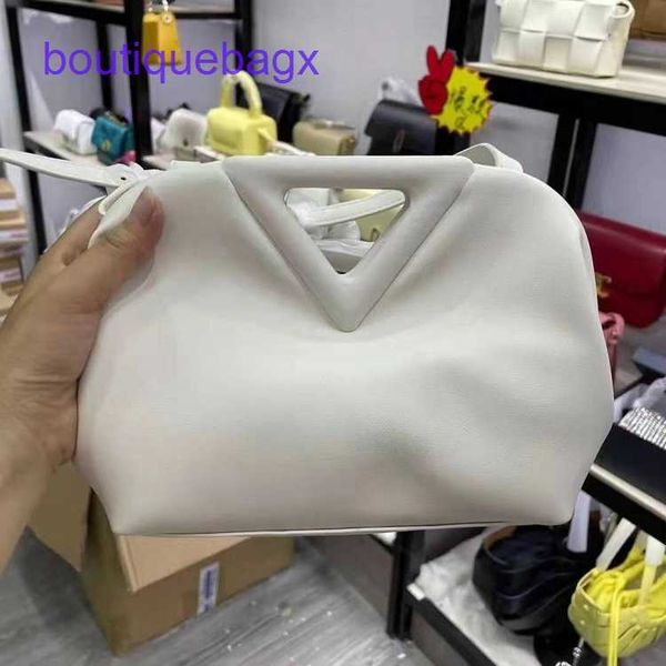 bottegs venets point bags online shop candy color inverted triangle cloud bag fold clip hand one shoulder messenger bag dumpling l
bottegs venets point bags online shop candy color inverted triangle cloud bag fold clip hand one shoulder messenger bag dumpling l