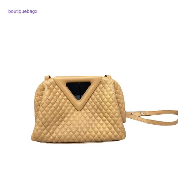 bottegs venets point bags online shop 2023 new woven triangle cloud candy color fashion simple shoulder reverse crossbody women's
bottegs venets point bags online shop 2023 new woven triangle cloud candy color fashion simple shoulder reverse crossbody women's