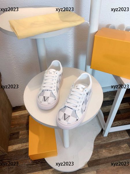 luxury kids casual shoe child sneakers new listing box packaging sheepskin lining non-slip outsole rubber spring children's size 23-35, Black;red
luxury kids casual shoe child sneakers new listing box packaging sheepskin lining non-slip outsole rubber spring children's size 23-35, Black;red
