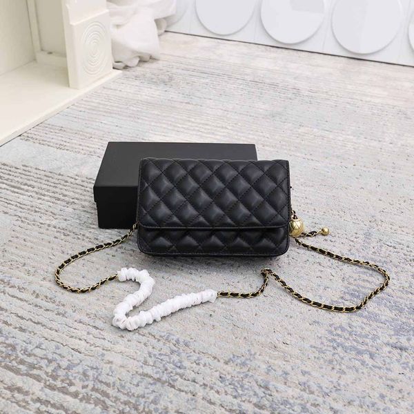 2022woc classic sheepskin hand bag large capacity quilted gold metal ball adjustable diagonal shoulder chain designer design womens outdoor
2022woc classic sheepskin hand bag large capacity quilted gold metal ball adjustable diagonal shoulder chain designer design womens outdoor