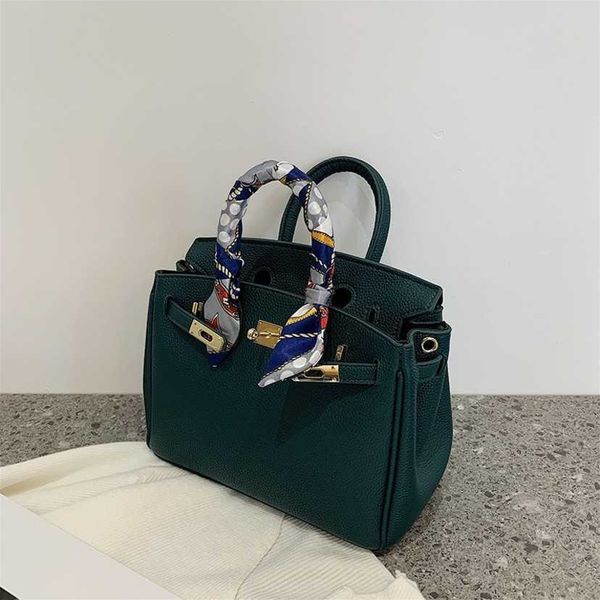 design bags pattern classic shoulder trend messenger portable women's bag 49%off factory handbag purse for women
design bags pattern classic shoulder trend messenger portable women's bag 49%off factory handbag purse for women