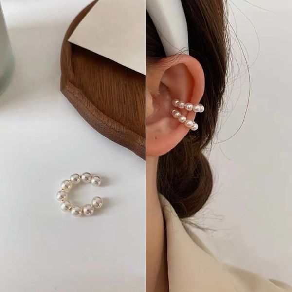 women's multi-layer pearl ear cuff, light luxury, high-end delicate ear bone fashion earrings, Silver
women's multi-layer pearl ear cuff, light luxury, high-end delicate ear bone fashion earrings, Silver