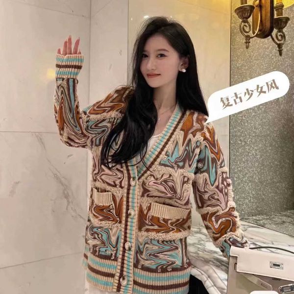 23ss designer brand logo long-sleeve jacquard high-neck zipper jacket cardigan women coat patchwork knit printing womens autumn winter high-, White;black
23ss designer brand logo long-sleeve jacquard high-neck zipper jacket cardigan women coat patchwork knit printing womens autumn winter high-, White;black