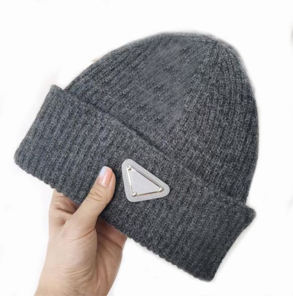 luxury designers beanies fashion bonnet fit with enamel metal triangle sign knitted cap cold proof head warm protection delicate skull desig, Blue;gray
luxury designers beanies fashion bonnet fit with enamel metal triangle sign knitted cap cold proof head warm protection delicate skull desig, Blue;gray