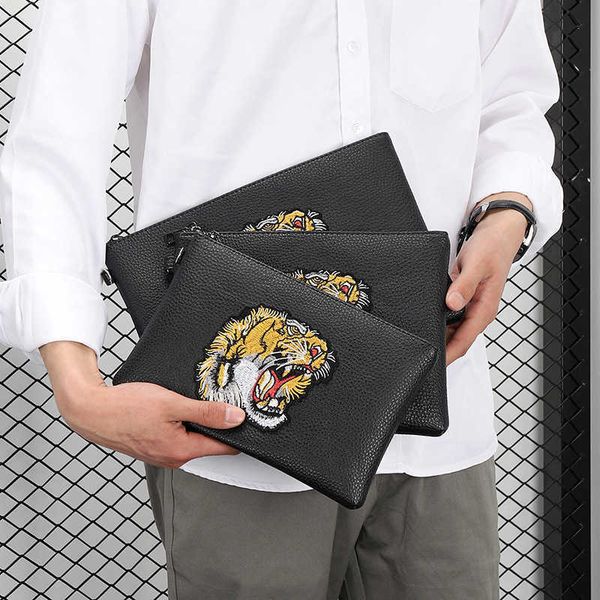 live broadcast of men's embroidered tiger head handbag version business mobile phone bag pu large-capacity purse outlet, Red;black
live broadcast of men's embroidered tiger head handbag version business mobile phone bag pu large-capacity purse outlet, Red;black