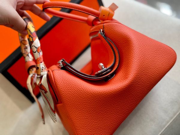 7a designer bag handbag women wallet commuter leather brand shoulder straddle bag garden bag party girl bag
7a designer bag handbag women wallet commuter leather brand shoulder straddle bag garden bag party girl bag