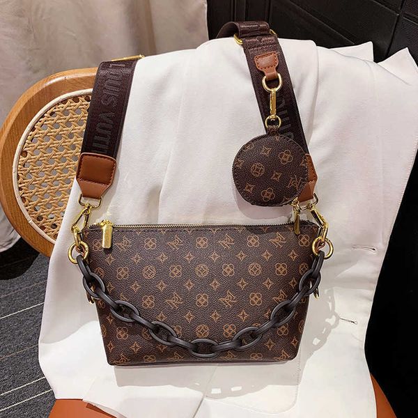 messenger bags clearance autumn and winter new street versatile casual portable chain personalized sling single-shoulder crossbody women
messenger bags clearance autumn and winter new street versatile casual portable chain personalized sling single-shoulder crossbody women