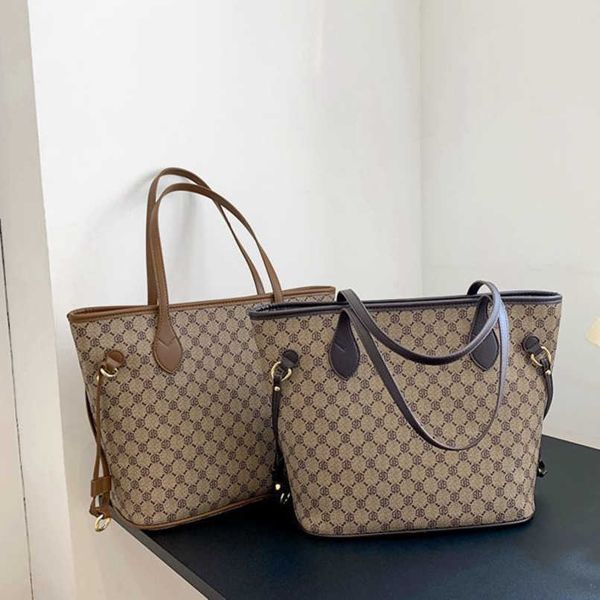 2023 new printed women's bag with advanced feeling and one shoulder tote large tibet special chain
2023 new printed women's bag with advanced feeling and one shoulder tote large tibet special chain