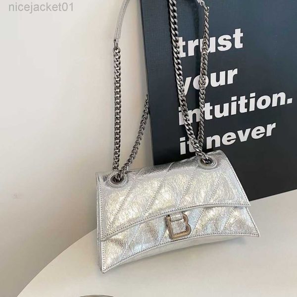 balencigas red women bag fashion chain silver hourglass bag simple versatile one shoulder oblique straddle bag new fashion silver
balencigas red women bag fashion chain silver hourglass bag simple versatile one shoulder oblique straddle bag new fashion silver