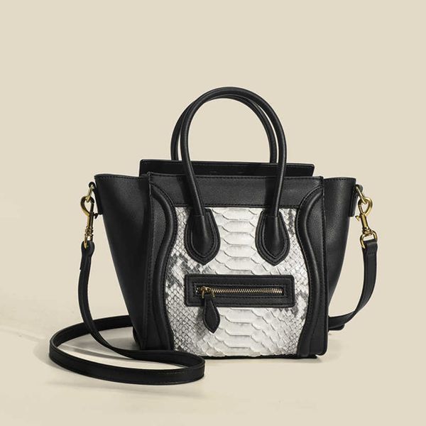 bag quality classic cowhide design portable diagonal women's bag one-shoulder simple messenger handbag purse
bag quality classic cowhide design portable diagonal women's bag one-shoulder simple messenger handbag purse