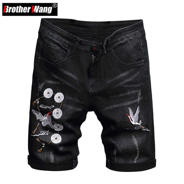 men's shorts 2022 summer new men's black embroidered short jeans chinese style pattern elasticity slim denim shorts male brand clo, White;black
men's shorts 2022 summer new men's black embroidered short jeans chinese style pattern elasticity slim denim shorts male brand clo, White;black