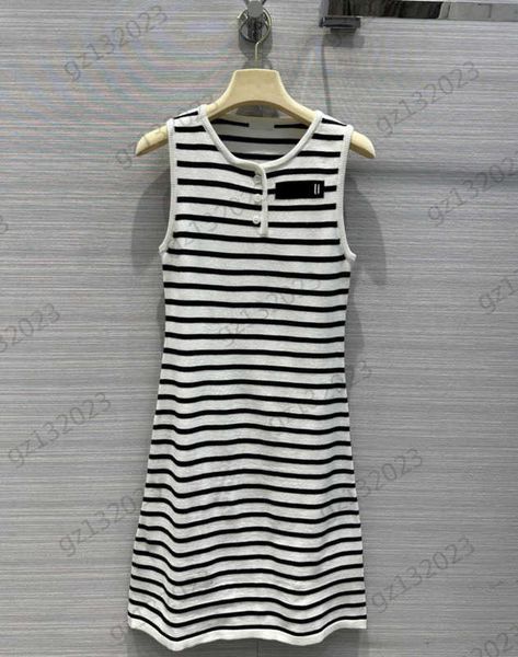 knitted dress chest logo embroidery thread edge crewneck sleeveless dresses striped buttons decoration corset waist slimming maxiskit womens, Black;gray
knitted dress chest logo embroidery thread edge crewneck sleeveless dresses striped buttons decoration corset waist slimming maxiskit womens, Black;gray
