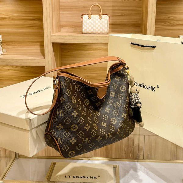 leather underarm bag women's large capacity soft tote middle ancient one shoulder new purse outlet clearance sale
leather underarm bag women's large capacity soft tote middle ancient one shoulder new purse outlet clearance sale