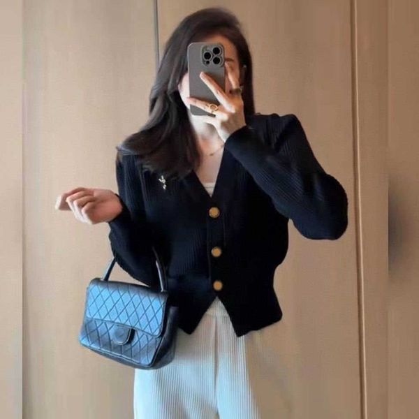 23ss designer brand logo women knit sweater coat jacket womens autumn winter fashionable high-quality clothess, White;black
23ss designer brand logo women knit sweater coat jacket womens autumn winter fashionable high-quality clothess, White;black