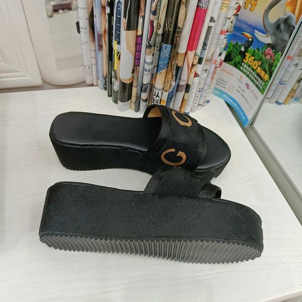 2023 designer slides slippers thick bottom sandals letter embroidery mini double g fashion lady platform wedges sandal beach high heel, Black
2023 designer slides slippers thick bottom sandals letter embroidery mini double g fashion lady platform wedges sandal beach high heel, Black