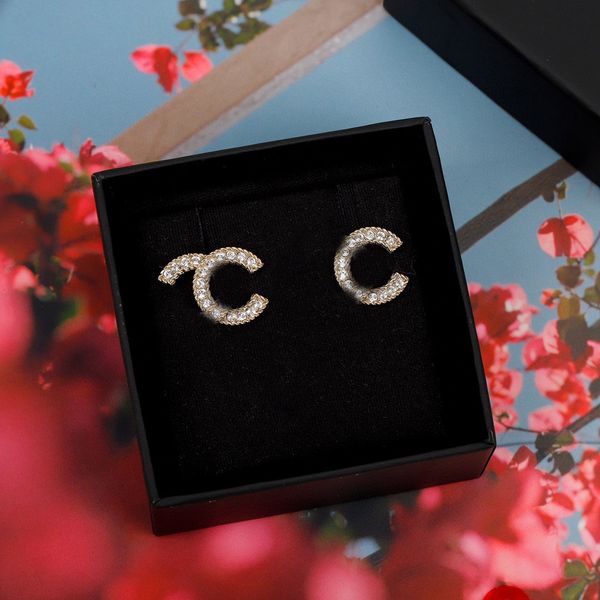 2023 luxury quality charm stud earring with diamond in 18k gold plated have box simple style ps3242, Golden
2023 luxury quality charm stud earring with diamond in 18k gold plated have box simple style ps3242, Golden