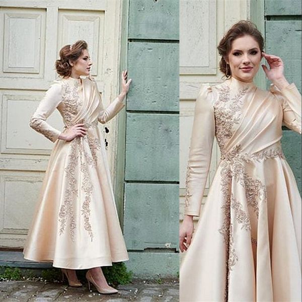 2023 muslim mother of the bride dresses champagne high neck a line wedding guest gowns lace appliques crystal beads ankle length elegant for, Black;red
2023 muslim mother of the bride dresses champagne high neck a line wedding guest gowns lace appliques crystal beads ankle length elegant for, Black;red
