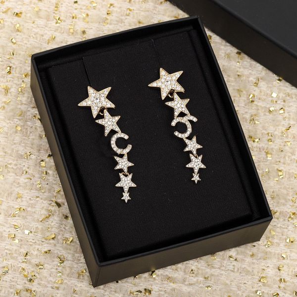 2023 luxury quality charm simple design drop earring in 18k gold plated and sparkly diamond have box stamp and 4pcs stars ps3189, Golden
2023 luxury quality charm simple design drop earring in 18k gold plated and sparkly diamond have box stamp and 4pcs stars ps3189, Golden