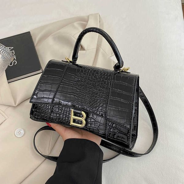 70% off texture hourglass bag women's new crocodile pattern in autumn same portable small square bag women's bag
70% off texture hourglass bag women's new crocodile pattern in autumn same portable small square bag women's bag