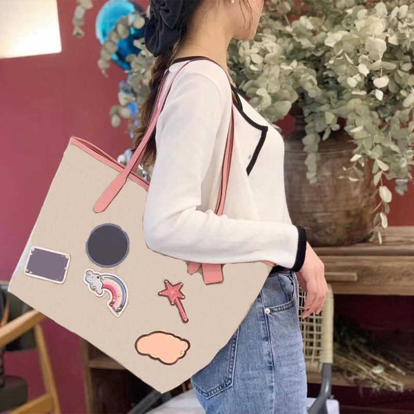 luxurys designer bag c letther women leather shoulder bag cross body tote bag woman designers handbag female trendy crossbody shopping bags
luxurys designer bag c letther women leather shoulder bag cross body tote bag woman designers handbag female trendy crossbody shopping bags