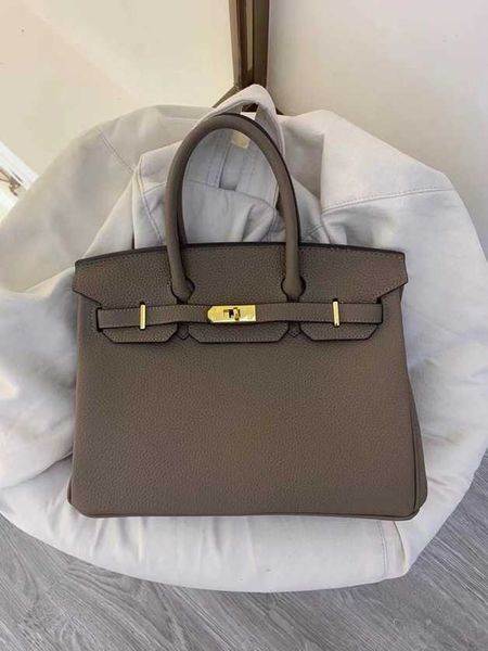 factory bags 50%off discount popular leather classic high-capacity single-shoulder diagonal portable bag handbags purse for women
factory bags 50%off discount popular leather classic high-capacity single-shoulder diagonal portable bag handbags purse for women