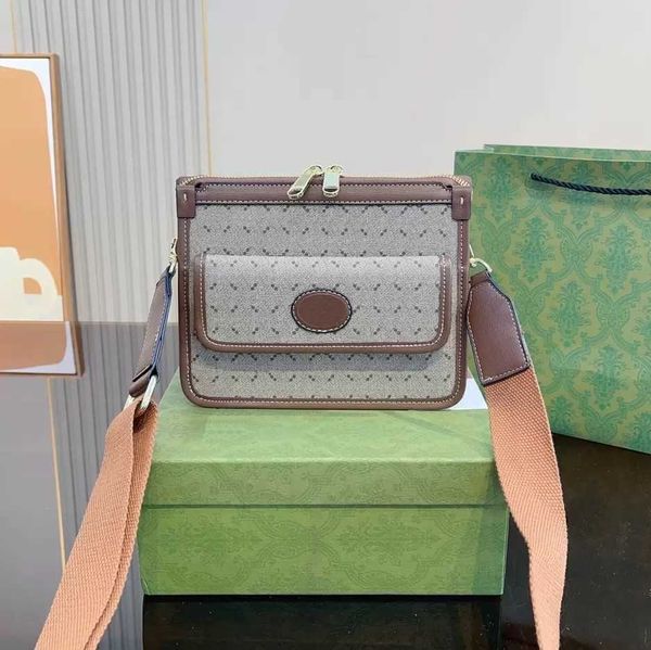 designer bag messenger bags women handbags fashion shoulder bag trend letters printing shopping crossbody bags lady purses wallet
designer bag messenger bags women handbags fashion shoulder bag trend letters printing shopping crossbody bags lady purses wallet