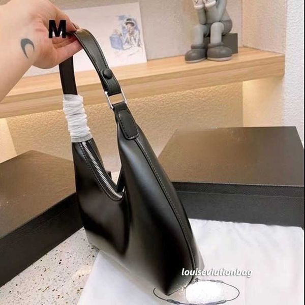 and winter new armpit autumn bag simple solid color shoulder bag large capacity commuter bag cowhide women's bag versatile antique bag
and winter new armpit autumn bag simple solid color shoulder bag large capacity commuter bag cowhide women's bag versatile antique bag