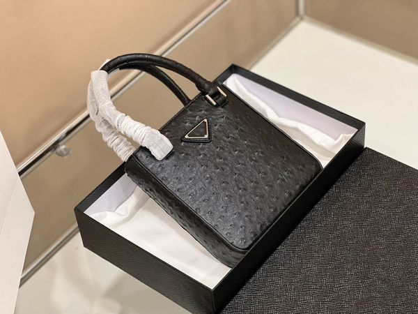 fashion designer triangle handbag messenger bag women's shoulder bag handbag women's messenger bag evening handbag leisure bag
fashion designer triangle handbag messenger bag women's shoulder bag handbag women's messenger bag evening handbag leisure bag