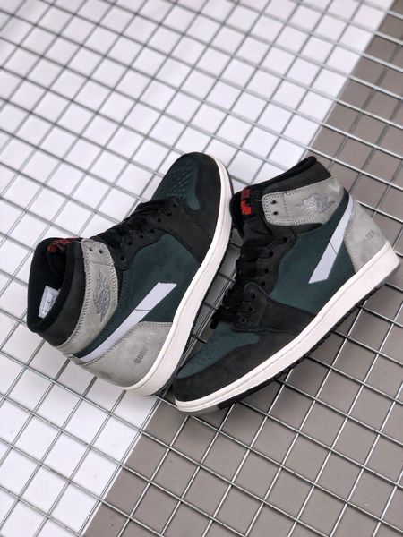 2023 basketball shoes jumpman 1 high particle grey black chile red sail with original boxes ship out with box
2023 basketball shoes jumpman 1 high particle grey black chile red sail with original boxes ship out with box