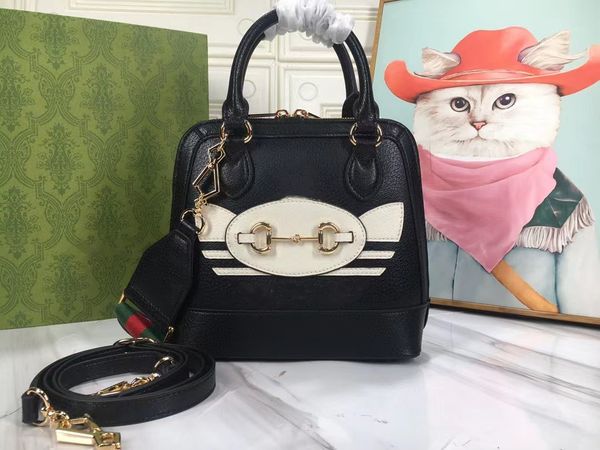 2023 luxury women's handbag messenger bag brand jointly leather shoulder bag trend zipper bag
2023 luxury women's handbag messenger bag brand jointly leather shoulder bag trend zipper bag