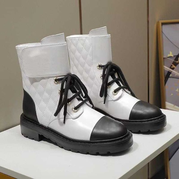 shoes xiaoxiang new lingge coarse heel martin boots women's 2023 autumn and winter round head lace up pearl english thick bottom motorc, Black
shoes xiaoxiang new lingge coarse heel martin boots women's 2023 autumn and winter round head lace up pearl english thick bottom motorc, Black