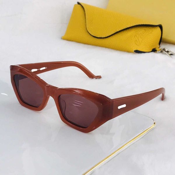 2023 luxury brand design sunglasses women men new fashion small frame women outdoor male sunglasses box for ladies sun glasses shades uv400, White;black
2023 luxury brand design sunglasses women men new fashion small frame women outdoor male sunglasses box for ladies sun glasses shades uv400, White;black