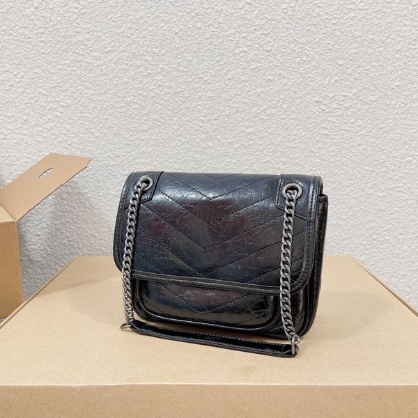 fashionable shoulder bag womens crossbody bag with classic pleated wrinkles design messenger style handbag
fashionable shoulder bag womens crossbody bag with classic pleated wrinkles design messenger style handbag