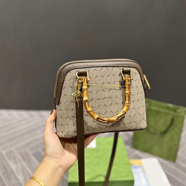 the tote bag leather designer handbags crossbody bags for women diamond lattice chains bag handbag designer bags designer duffle bag
the tote bag leather designer handbags crossbody bags for women diamond lattice chains bag handbag designer bags designer duffle bag