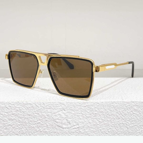 2023 luxury brand design sunglasses women men men's fashion metal box new outdoor women's sunglasses for ladies sun glasses shades, White;black
2023 luxury brand design sunglasses women men men's fashion metal box new outdoor women's sunglasses for ladies sun glasses shades, White;black