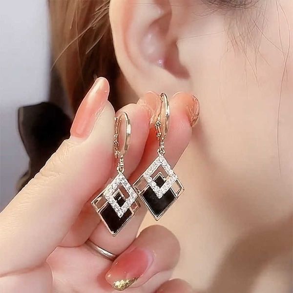 charm japanese and korean new black diamond shaped ear clasp luxury personality fashion temperament earrings exquisite niche design, Golden
charm japanese and korean new black diamond shaped ear clasp luxury personality fashion temperament earrings exquisite niche design, Golden