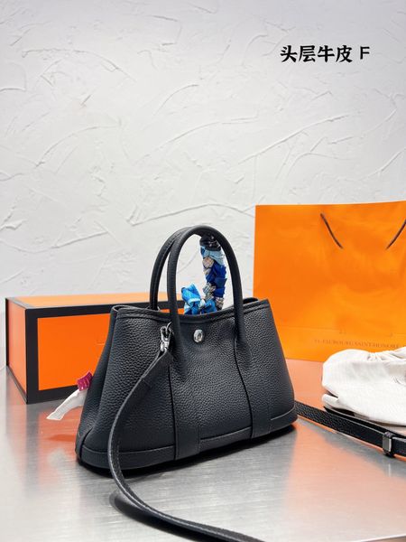 2023 h-brand 25*15cm soft cortex cowhide leather shoulder women handbag luxury designer large capacity bag
2023 h-brand 25*15cm soft cortex cowhide leather shoulder women handbag luxury designer large capacity bag