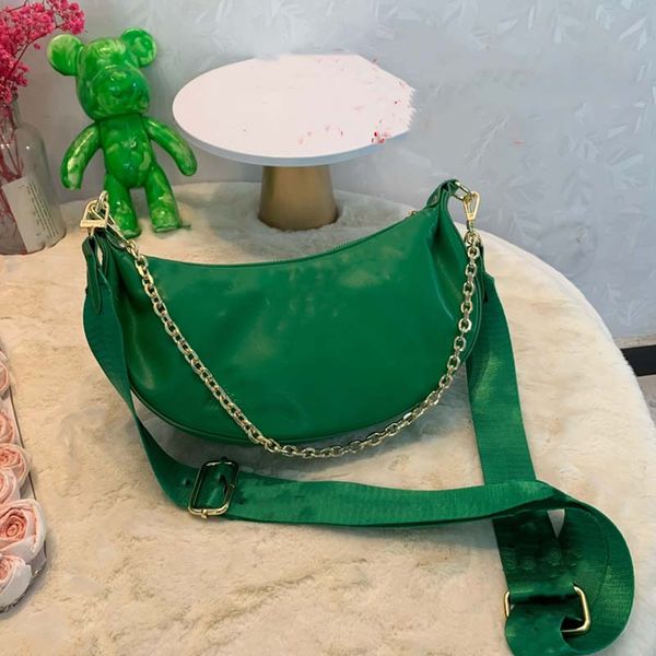 new designer handbag women's handbag embossed flower letters women's shoulder bag evening messenger bag multi-functional handbag w
new designer handbag women's handbag embossed flower letters women's shoulder bag evening messenger bag multi-functional handbag w
