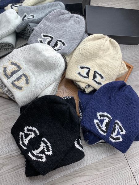 premium european and american small fragrant cashmere wool hat, double-sided cold hat, diamond plaid knitted hat, light luxury and warm, Blue;gray
premium european and american small fragrant cashmere wool hat, double-sided cold hat, diamond plaid knitted hat, light luxury and warm, Blue;gray