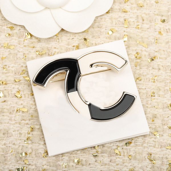 2023 luxury quality charm brooch with black and white color enamel design have box stamp ps3326, Golden
2023 luxury quality charm brooch with black and white color enamel design have box stamp ps3326, Golden