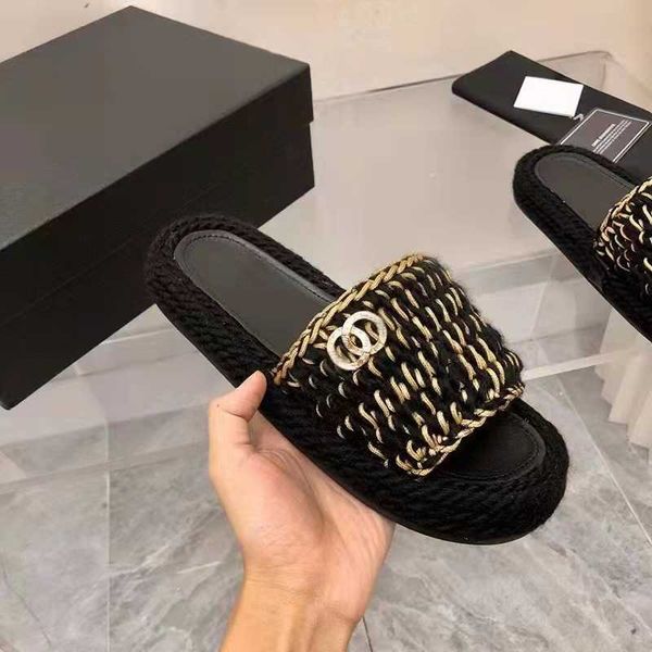 shoes 2023 early spring roving interwoven thick women's gold and silver yarn knitted flat bottom slippers super fairy, Black
shoes 2023 early spring roving interwoven thick women's gold and silver yarn knitted flat bottom slippers super fairy, Black
