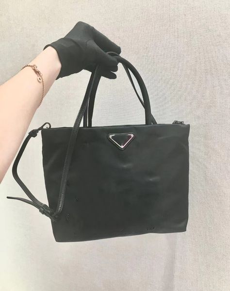 women's bag fashion casual high-end quality simple shoulder bag model number 1ba321
women's bag fashion casual high-end quality simple shoulder bag model number 1ba321