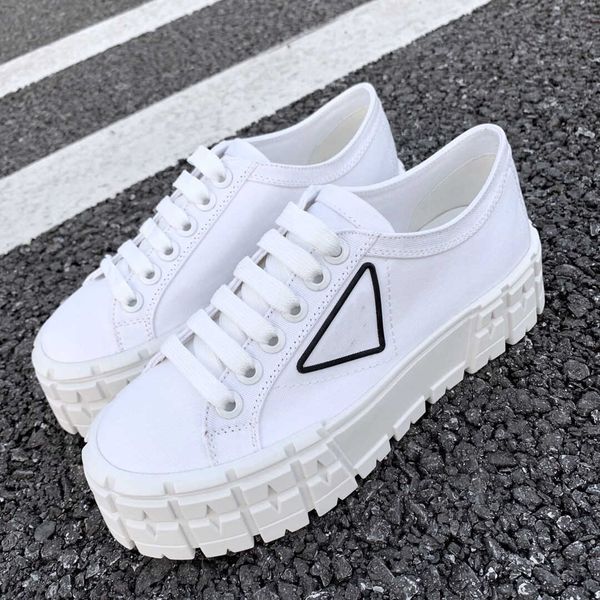 shoes spring 2023 new triangular standard thick bottom sponge canvas shoes women's small white shoes versatile high sports casual biscu, Black
shoes spring 2023 new triangular standard thick bottom sponge canvas shoes women's small white shoes versatile high sports casual biscu, Black