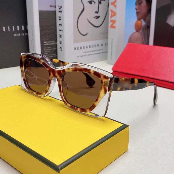 2023 luxury brand design sunglasses women men new fashion personalized eye sunglasses for ladies sun glasses shades uv400 wholesale sq8n, White;black
2023 luxury brand design sunglasses women men new fashion personalized eye sunglasses for ladies sun glasses shades uv400 wholesale sq8n, White;black