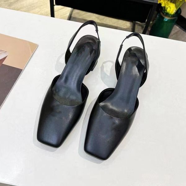 slippers designer high heels outdoor anti-slip sandals leather rubber beach shoes platform shoes one-word jelly shoes fashion letters vintag, Black
slippers designer high heels outdoor anti-slip sandals leather rubber beach shoes platform shoes one-word jelly shoes fashion letters vintag, Black